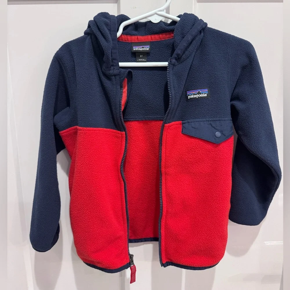 Patagonia Kids' Micro Snap Fleece Jacket in Red and Navy - Picture 2 of 3